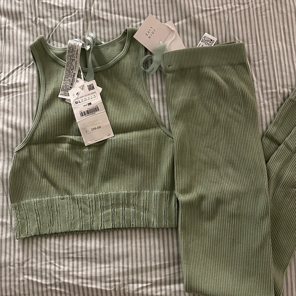 Zara Green Seamless Legging and Crop Top Set